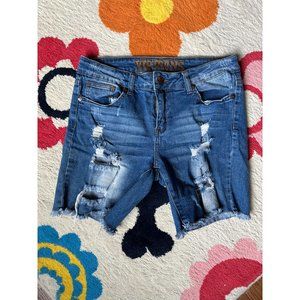 VIP distressed bermuda length shorts Sz 9/10